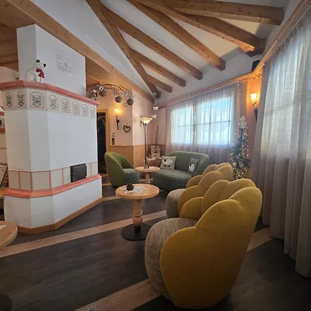 Azola Hotell