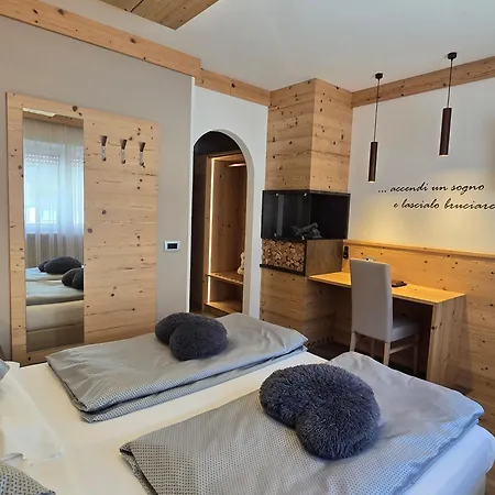 Azola Hotel 3*