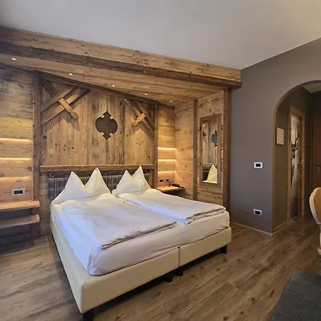 Azola Hotel