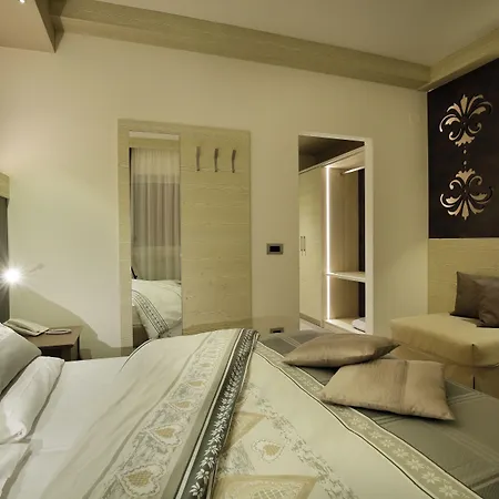 Azola Hotell 3*