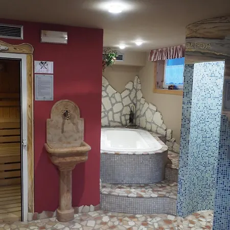 Hotel Azola