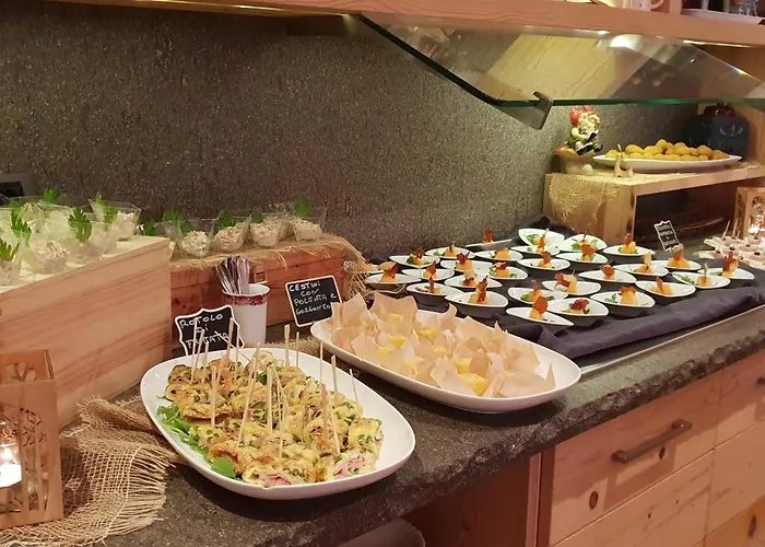 Отель Azola Канацеи