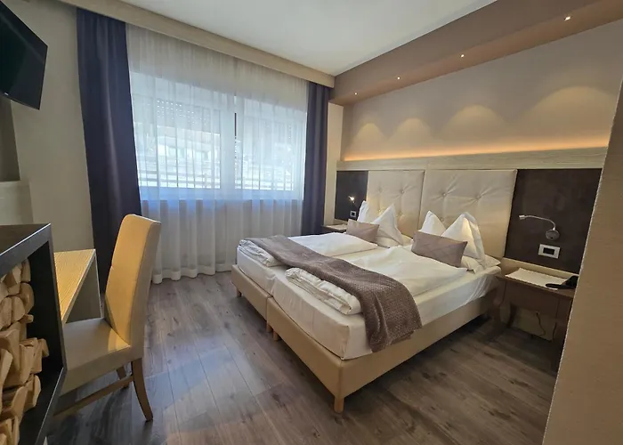 ホテル Azola カナツェーイ