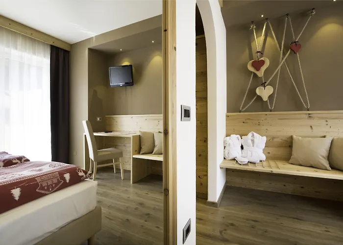 ホテル Azola カナツェーイ