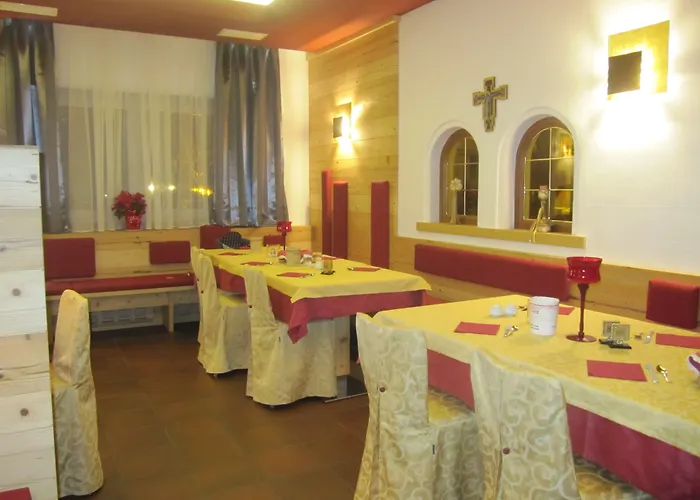 Azola 3* Канацеи