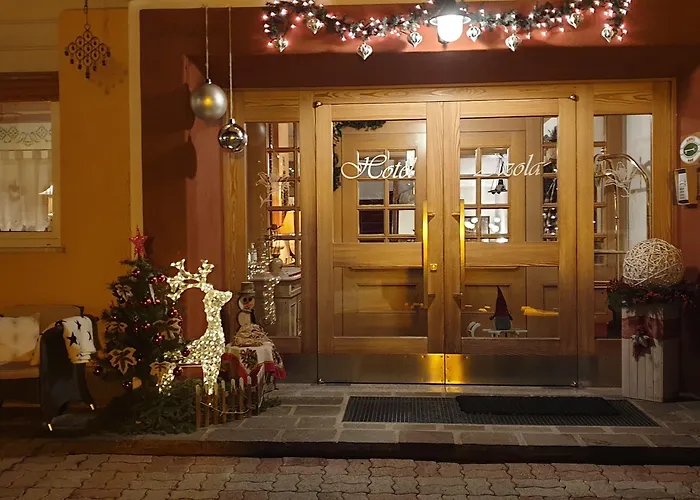 Отель Azola Канацеи