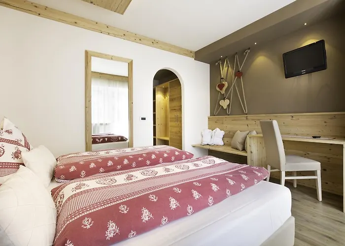 Azola カナツェーイ